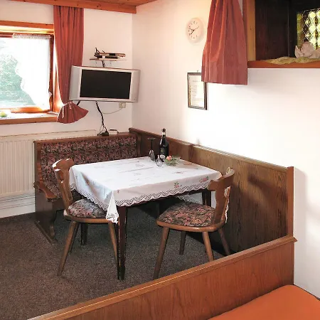 Haus Anna 225w Apartment